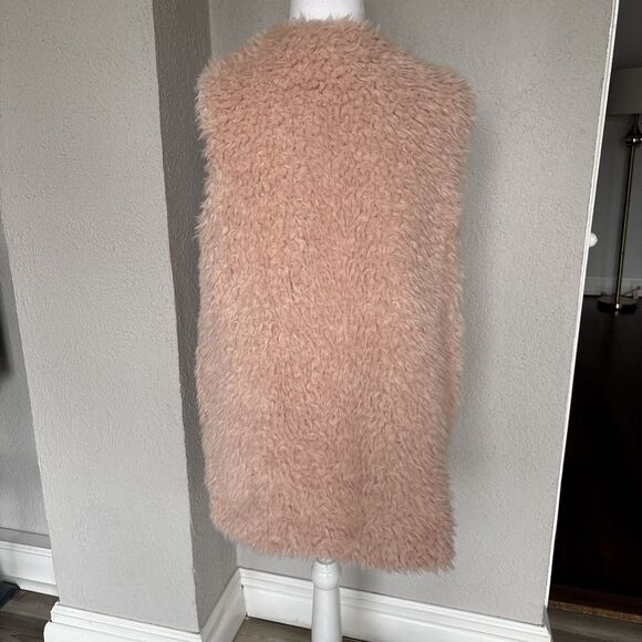Lord & Taylor Design Lab Pink Fur Vest - Size Medium - Picture 7 of 8